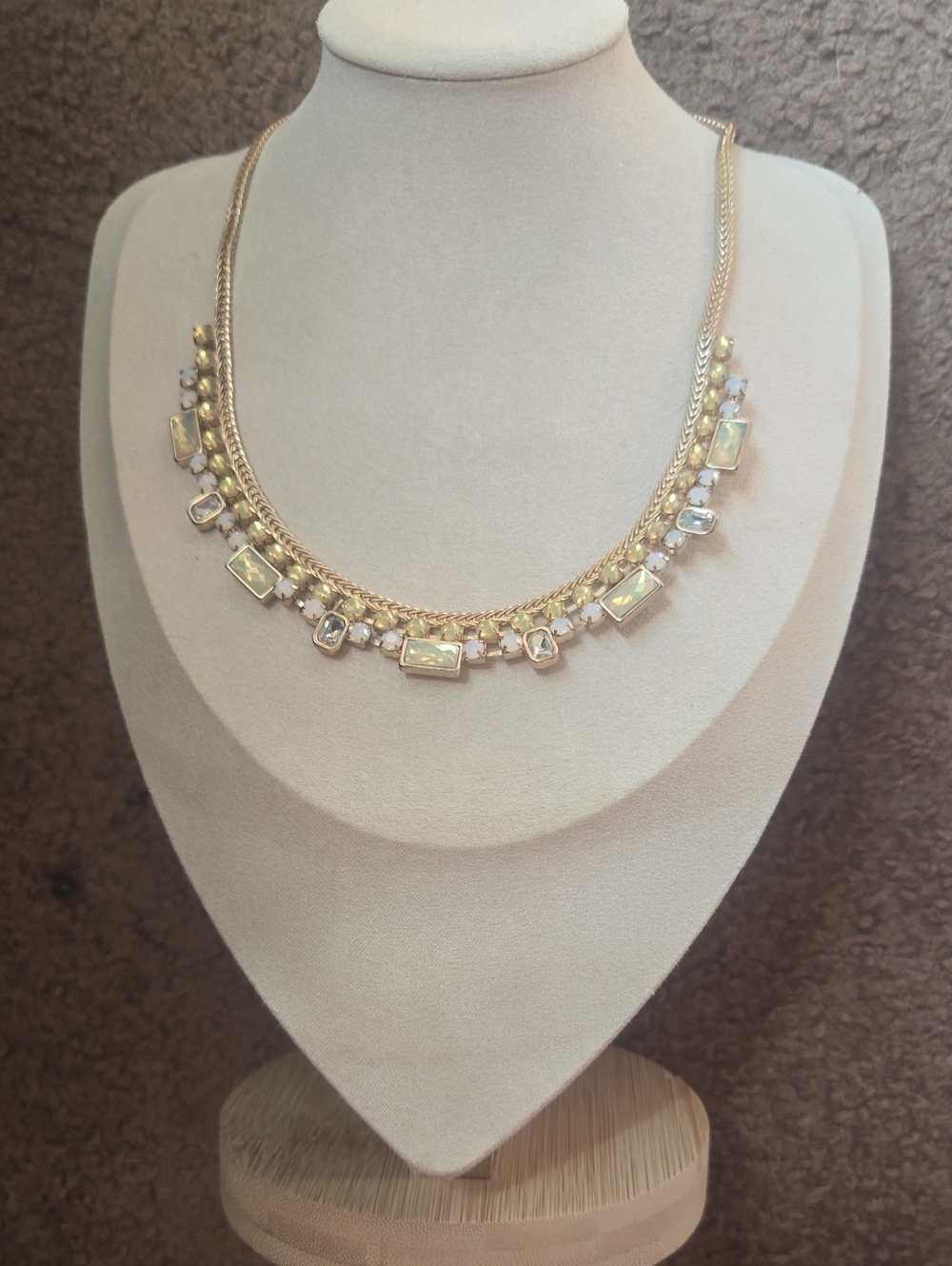LOFT Y2K Gold-tone Iridescent Bib Statement Necklace💫